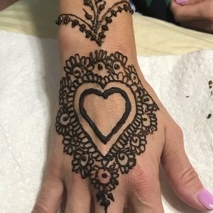 Meet your Posher, Danielle